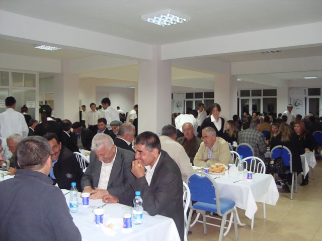 YARDIMLAŞMA DERNEĞİNE KAYNAŞMA YEMEĞİ VERİLDİ galerisi resim 3