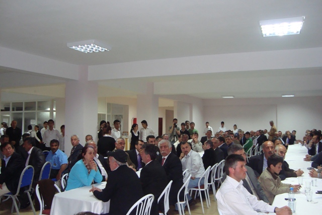 YARDIMLAŞMA DERNEĞİNE KAYNAŞMA YEMEĞİ VERİLDİ galerisi resim 4