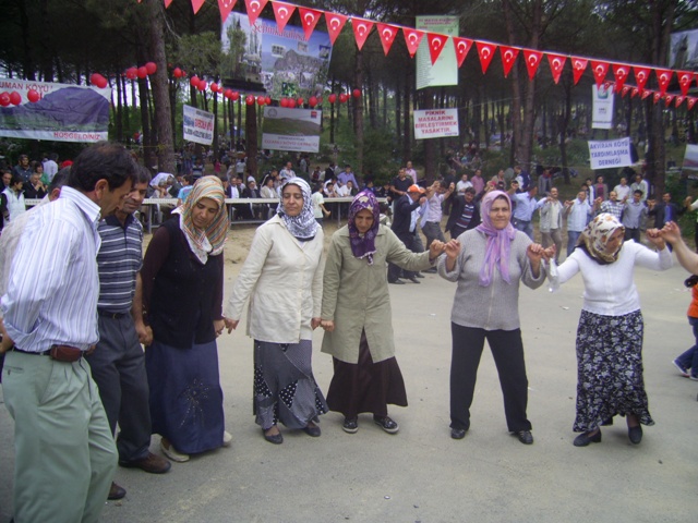 Şebinkarahisarlılar Yardımlaşma Derneğinin düzenlemiş olduğu piknik galerisi resim 1