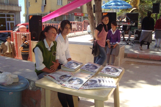 KIZ TEKNİK VE MESLEK LİSESİ OKUL KERMESİ galerisi resim 2