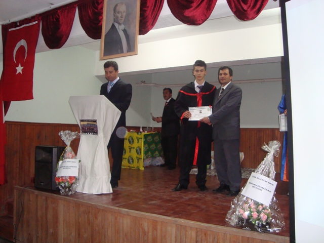 H. H. TEKIŞIK ANADOLU LİSESİ MEZUNİYET TÖRENİ 2009 galerisi resim 1