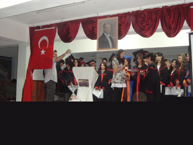 H. H. TEKIŞIK ANADOLU LİSESİ MEZUNİYET TÖRENİ 2009 galerisi resim 5