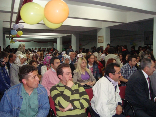 H. H. TEKIŞIK ANADOLU LİSESİ MEZUNİYET TÖRENİ 2009 galerisi resim 6