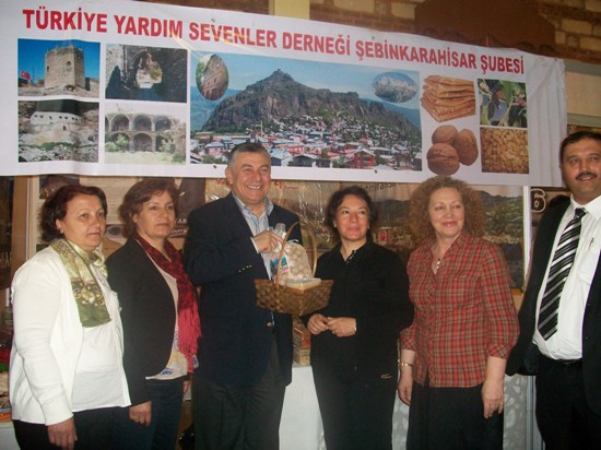 Türkiye Yardım Sevenler Derneği Şebinkarahisar Şubesi 2010 galerisi resim 35