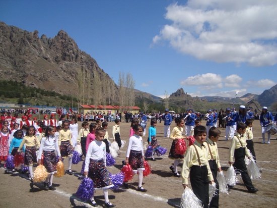 23 Nisan Ulusal Egemenlik Ve Çocuk Bayramı Törenleri 2010 galerisi resim 68