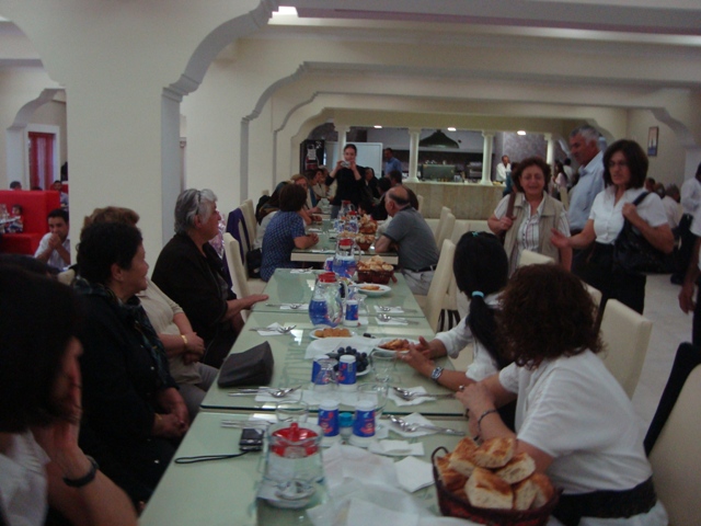 Türkiye Yardım Sevenler Derneği Şebinkarahisar Şubesinden iftar yemeği galerisi resim 10