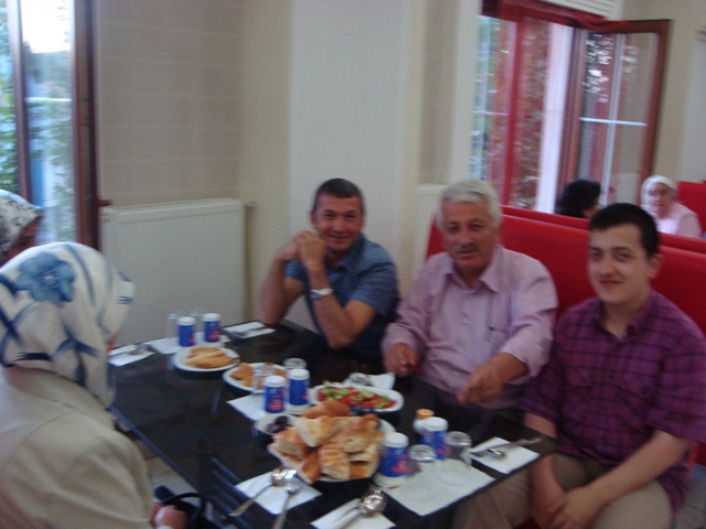 Türkiye Yardım Sevenler Derneği Şebinkarahisar Şubesinden iftar yemeği galerisi resim 13