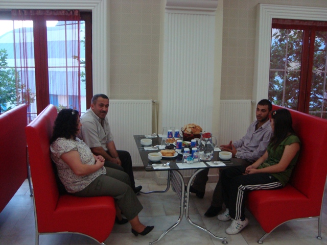 Türkiye Yardım Sevenler Derneği Şebinkarahisar Şubesinden iftar yemeği galerisi resim 14