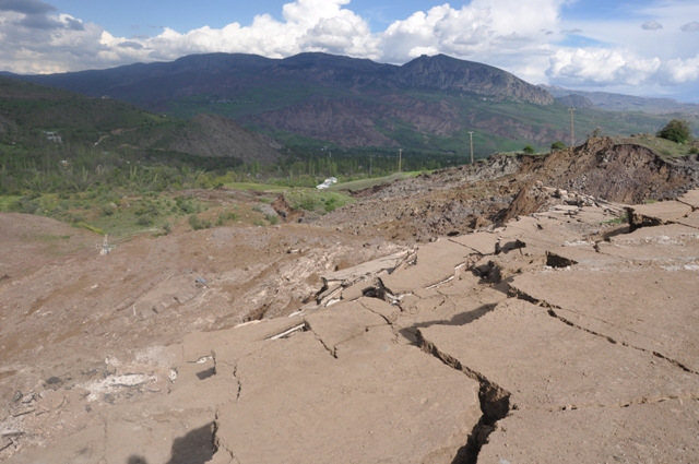 Tamzara Yolu Heyelan Görüntüleri - 2011 galerisi resim 16