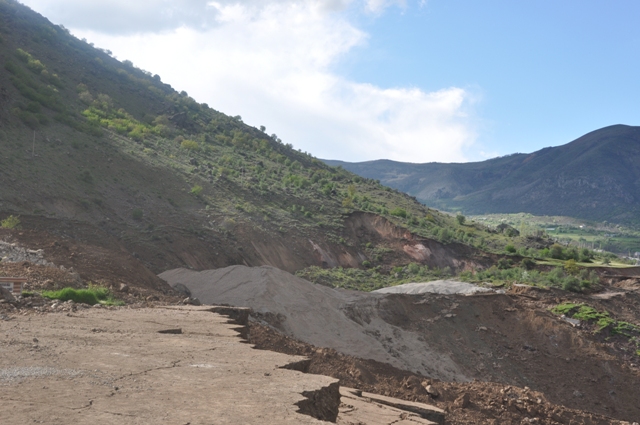 Tamzara Yolu Heyelan Görüntüleri - 2011 galerisi resim 18