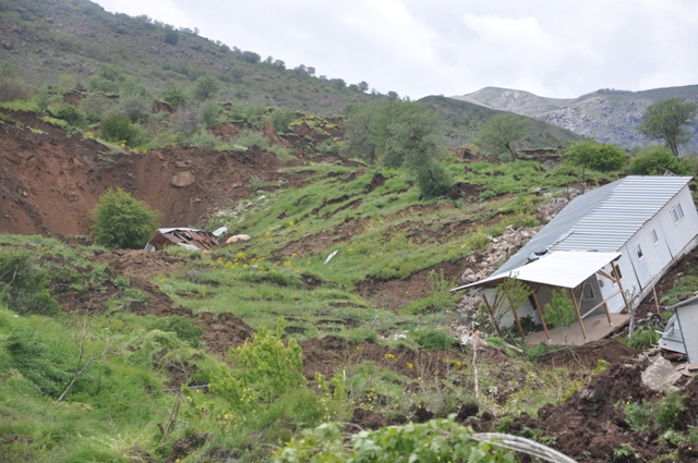 Tamzara Yolu Heyelan Görüntüleri - 2011 galerisi resim 27