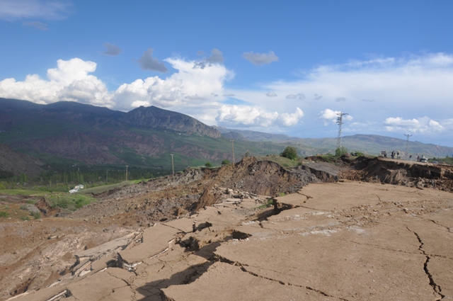 Tamzara Yolu Heyelan Görüntüleri - 2011 galerisi resim 30