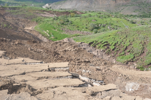 Tamzara Yolu Heyelan Görüntüleri - 2011 galerisi resim 31