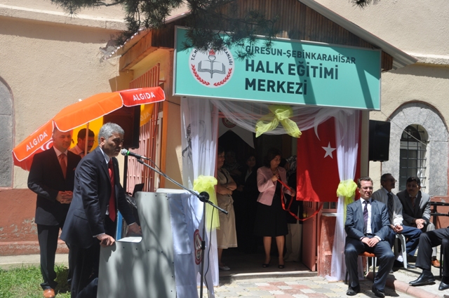 Şebinkarahisar Halk Eğitimi Merkezi Yıl Sonu Sergisini Törenle Açtı galerisi resim 8