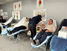 Suşehri'de Vatandaşlar kan bağışı yaptı