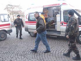 Polis aracı kaza yaptı; 5 polis yaralı