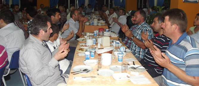 ÇAĞLAYAN KÖYÜ DERNEĞİ  İFTAR YEMEĞİ VERDİ