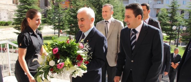 VALİ ŞAHİN'DEN MÜDÜRLERİ İLE ŞEBİNKARAHİSAR ÇIKARMASI