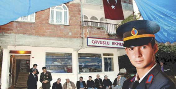 GİRESUN ŞEHİDİNE AĞLIYOR